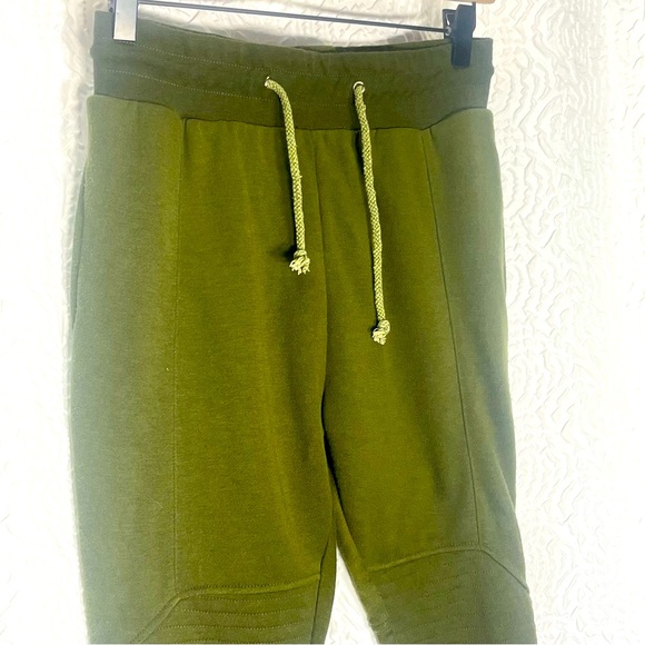 CCC Green Stitching Detailed Leggings - Size CLA - Picture 2 of 11